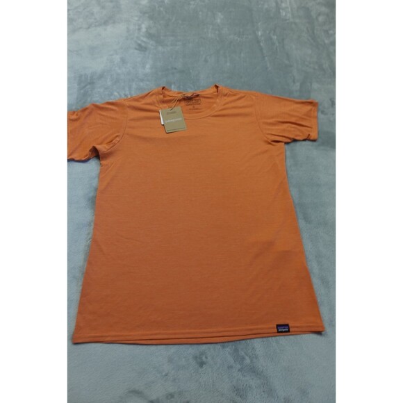 Patagonia Tops - Patagonia Women's Size Small Melon Orange Cap Cool Daily Shirt NWT